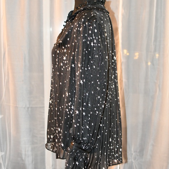 Violet and Claire Sheer Sparkle Star Blouse Size M NWT - Picture 11 of 12